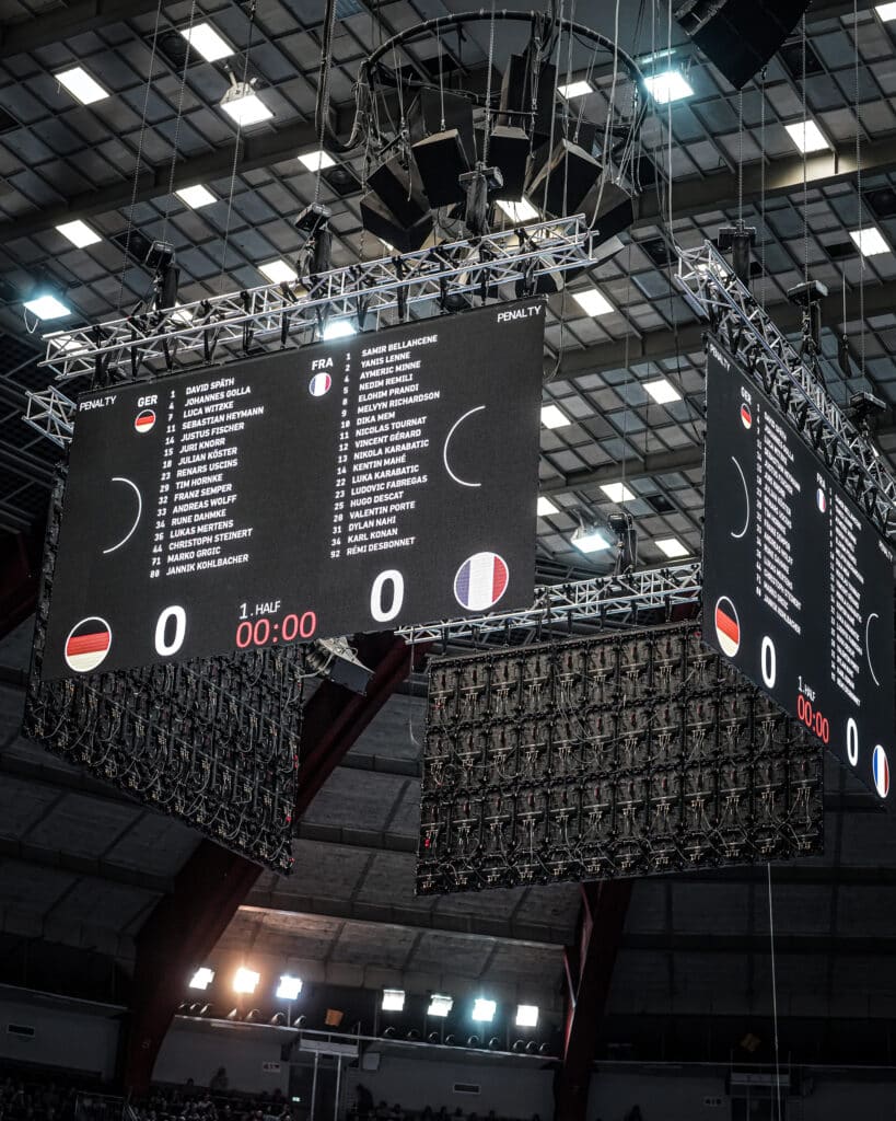 btl next | LED Würfel DHB Handball | Fotogtaf Florian Sander | Kompetenz Veranstaltungstechnik